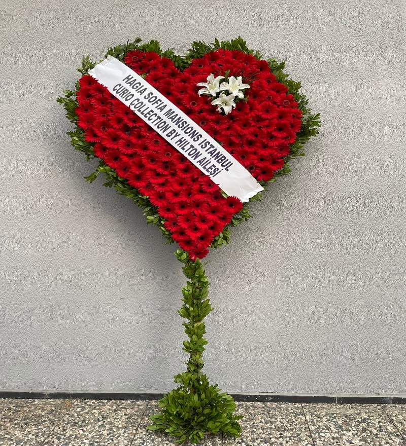 Romantik Kalp Şeklinde Düğün ve Nikah Çelengi