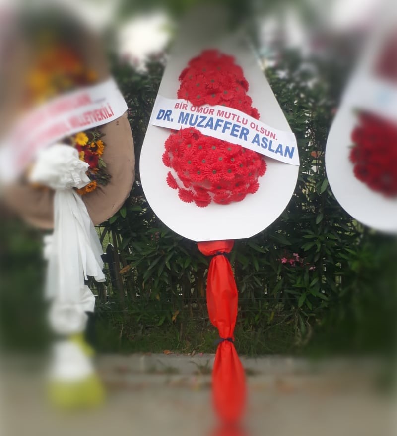 Ateş Kırmızısı Gerbera Düğün ve Tören Çelengi