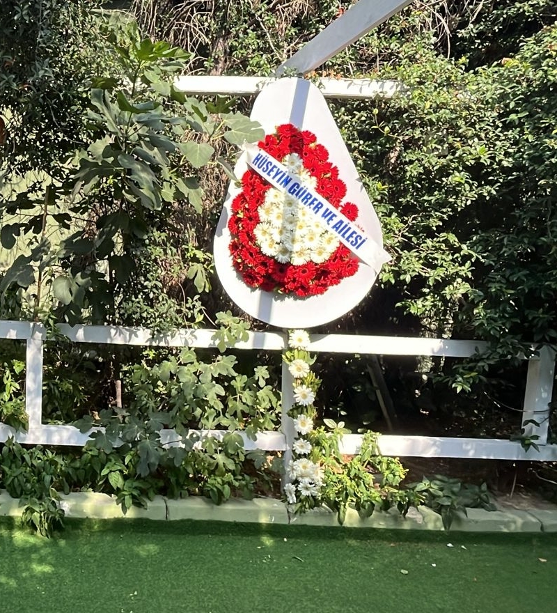 Kırmızı Beyaz Gerbera Lüks Tören ve Açılış Çelengi