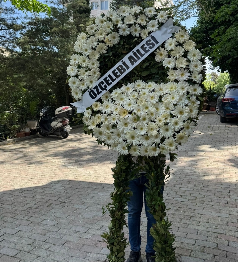 Klasik Beyaz Gerbera Cenaze ve Taziye Çelengi