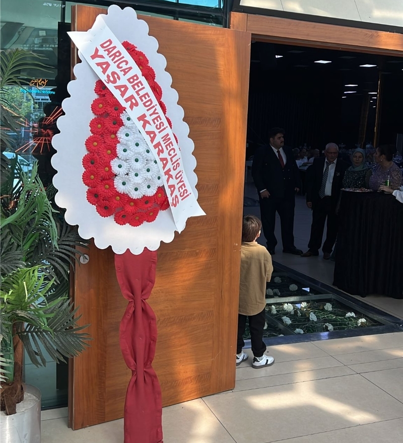 Kırmızı Beyaz Gerbera Düğün ve Tören Çelengi