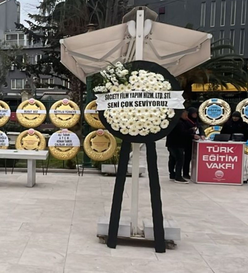 Sade Beyaz Gerbera Cenaze ve Taziye Çelengi