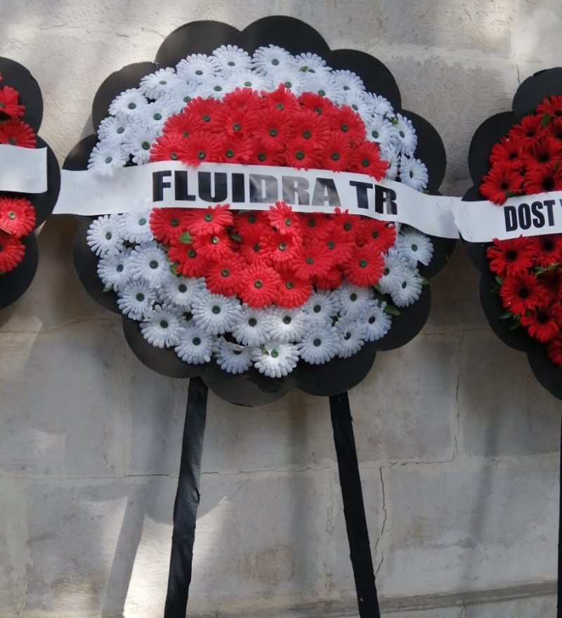 Prestij Kırmızı Beyaz Gerbera Cenaze ve Taziye Çelengi