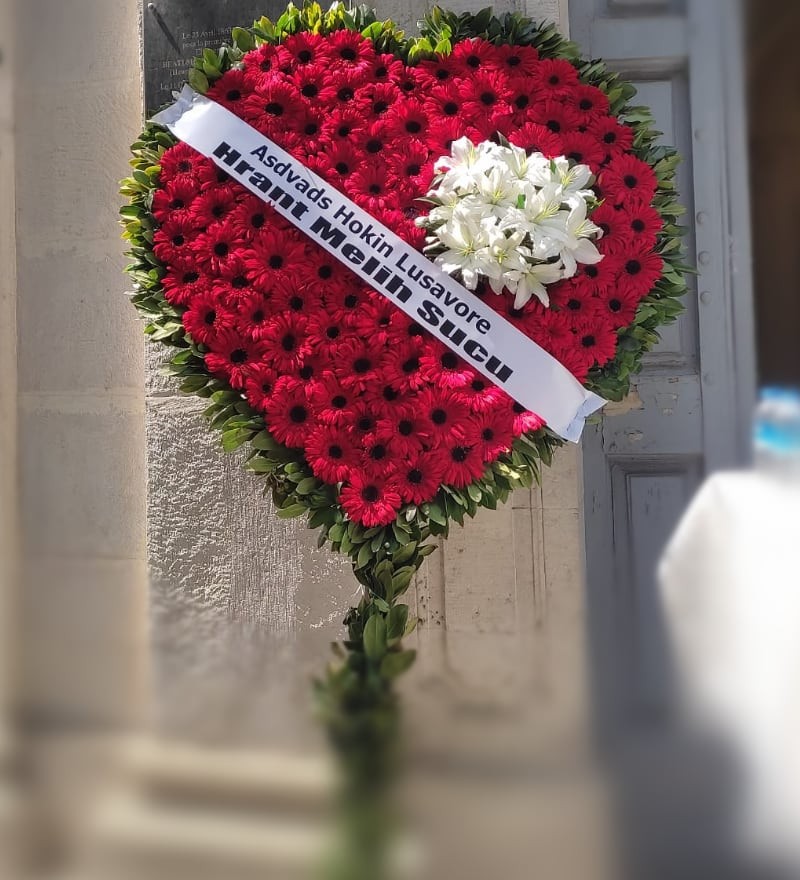 Romantik Kalp Şeklinde Düğün ve Nikah Çelengi